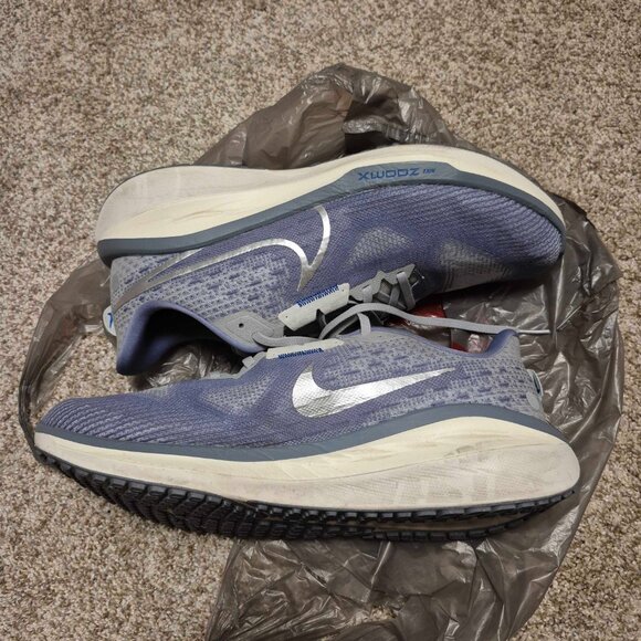 Nike Vomero 17 Ashen Slate- Metallic Silver Running Shoes main image 3